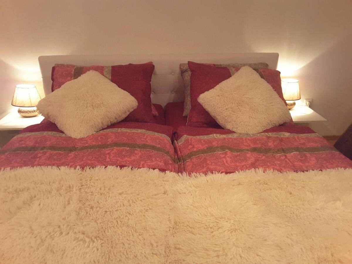 Delux Duplex Apartment Marburgo Esterno foto